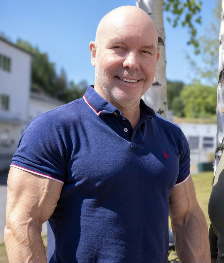 Portrett av Stig, Daglig Leder